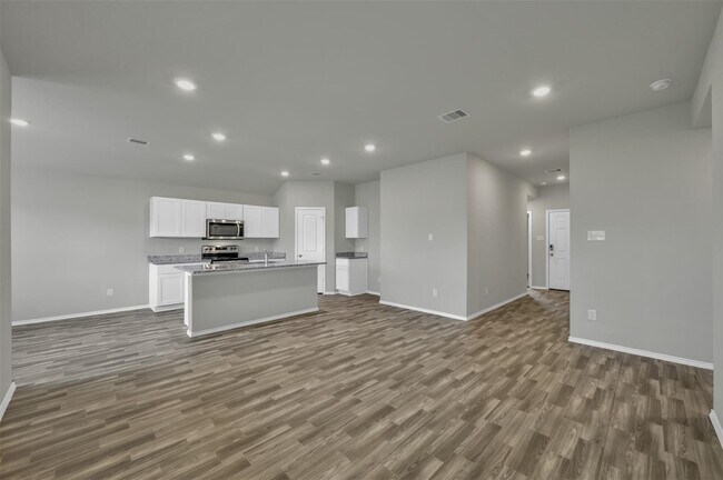 Building Photo - 225 Pecos Dr