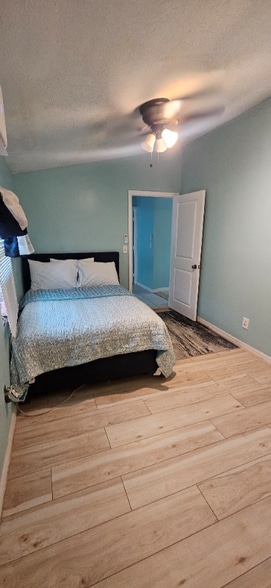 Building Photo - 4310 Garden Rd