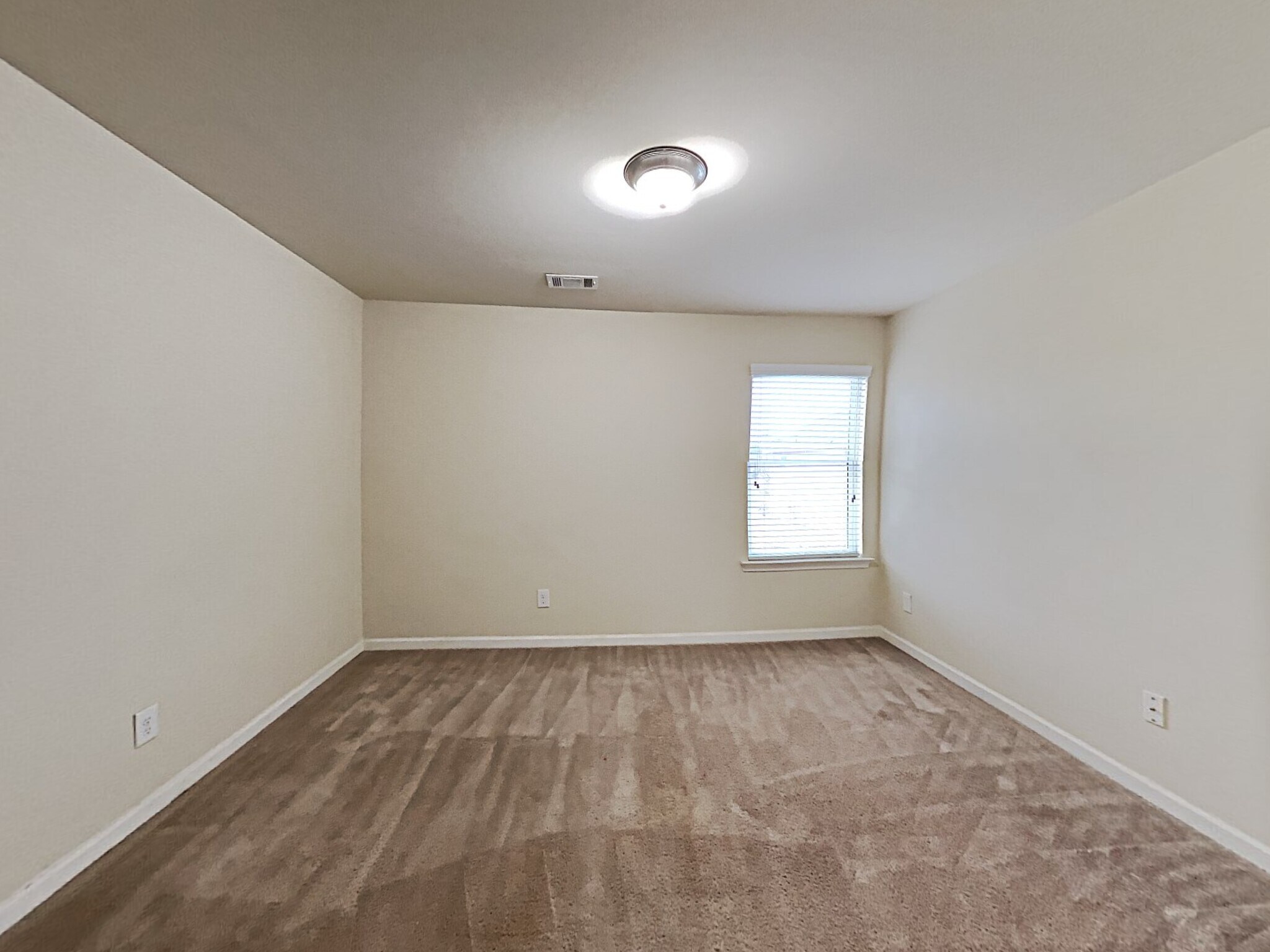 Building Photo - 3365 Gardenside Dr SW