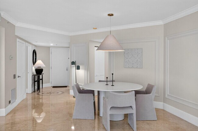 Building Photo - 701 Brickell Key Blvd