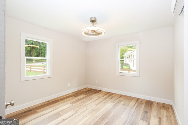 Building Photo - 1208 Williams Cir
