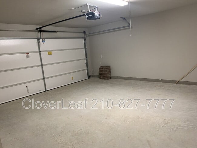 Building Photo - 708 Stonemanor Bay