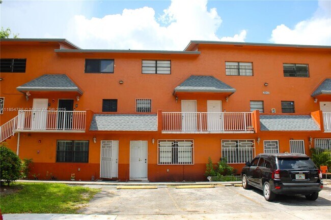 Building Photo - 2260 W 55th St
