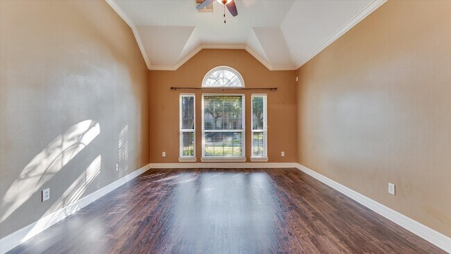 Building Photo - 15603 Twisting Springs Dr