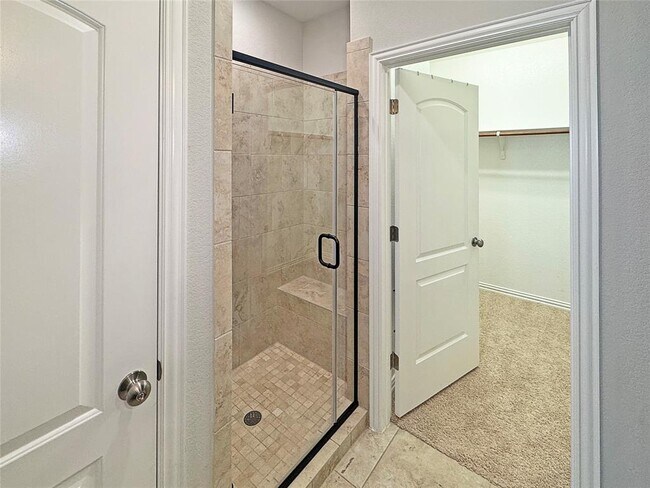 Building Photo - 117 Beneteau Dr