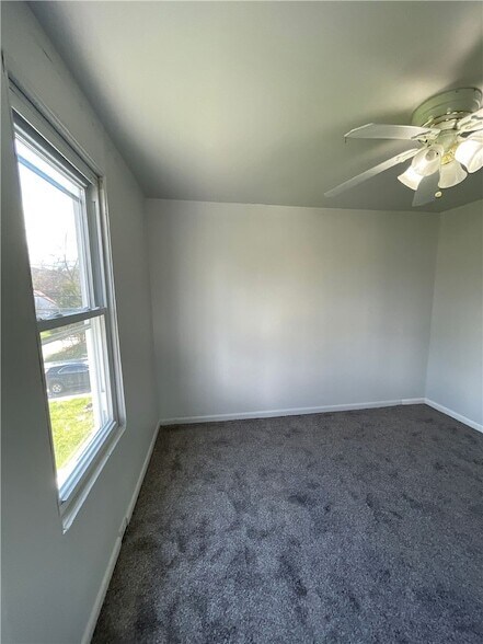 Building Photo - 1367 Montezuma St