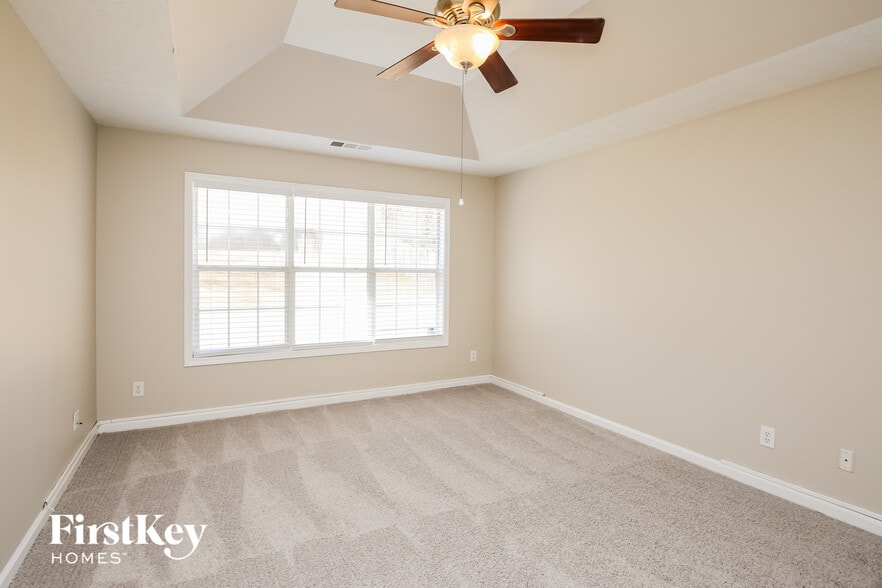 Building Photo - 1510 Smoke Hill Dr NE