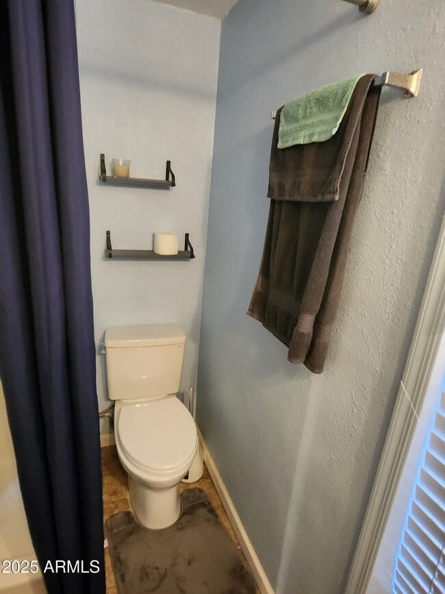 Building Photo - 2507 E Campo Bello Dr