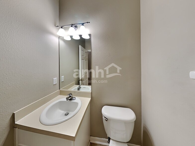 Building Photo - 1403 Orange Moss Ct