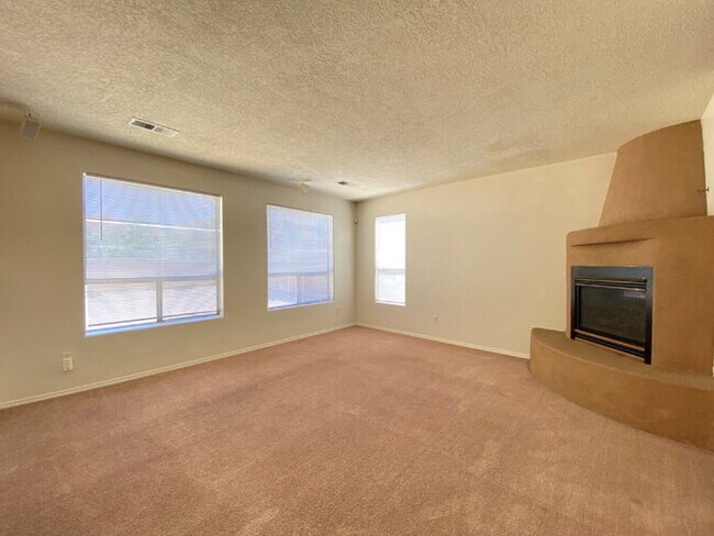 Building Photo - 2 STORY SW STYLE HOME W/LOFT
