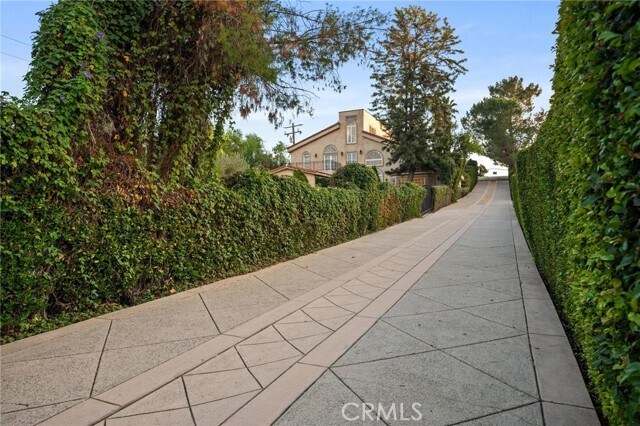 Building Photo - 28510 W Driver Ave