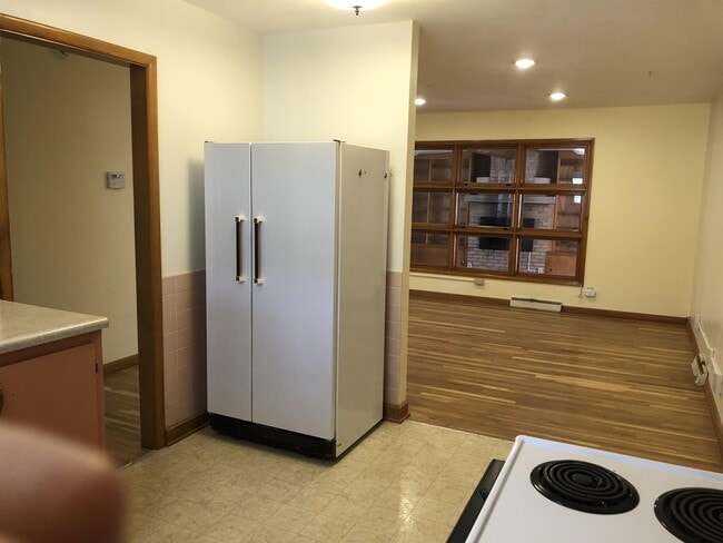 Building Photo - 5319 SW 15th St