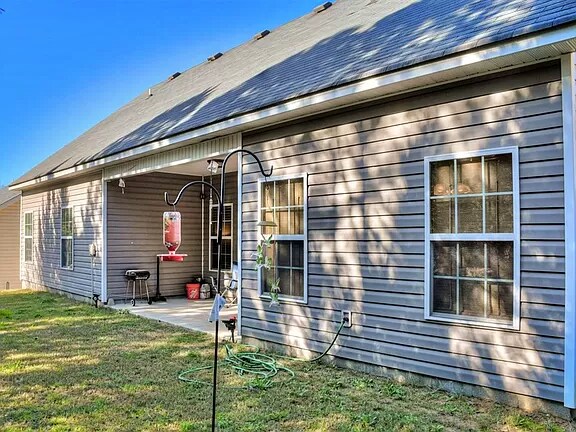 Building Photo - 853 Tyler Woods Dr