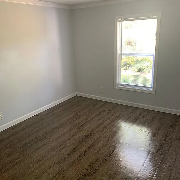 Building Photo - 232 Suburban St SW