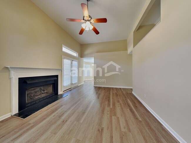 Building Photo - 1 Rosebank Ct