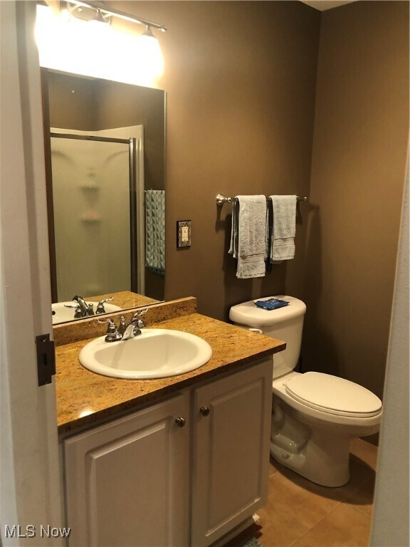 Building Photo - 401 W Shoreline Dr