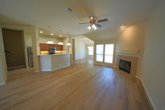 Building Photo - Move-In Ready Property Now Available in Selma, TX! - Realtor Commission: $600