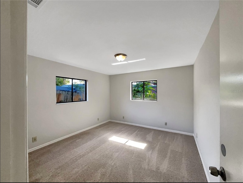 Building Photo - 236 Longhorn Dr