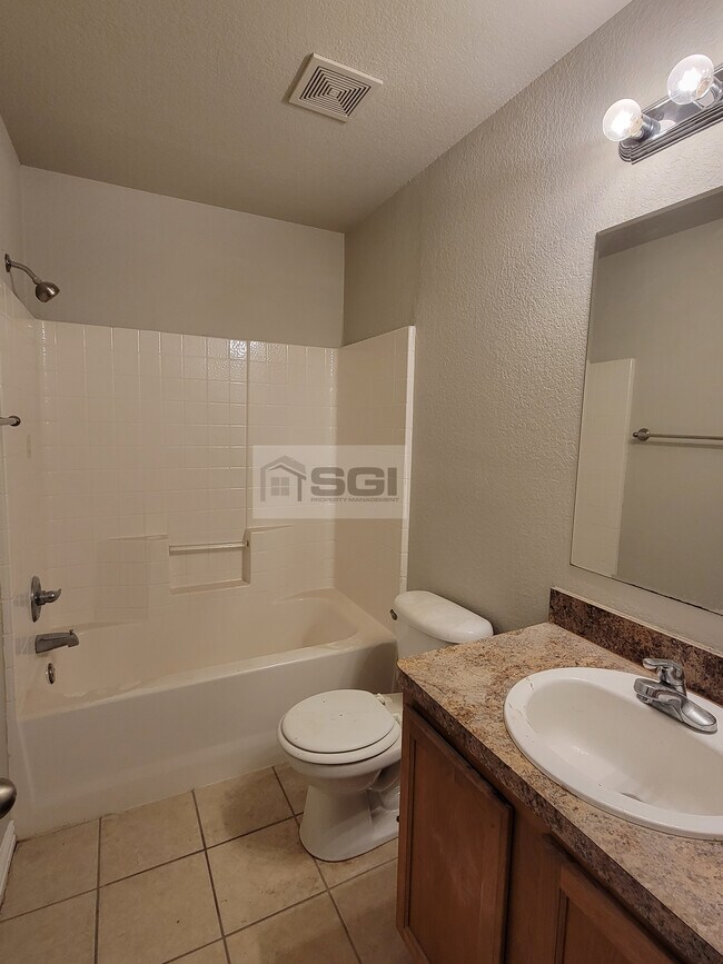 Building Photo - 3602 Mandy Dr