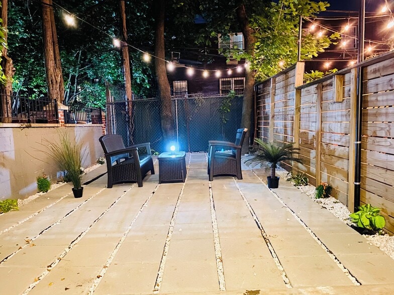 Building Photo - 40 Woodbine St