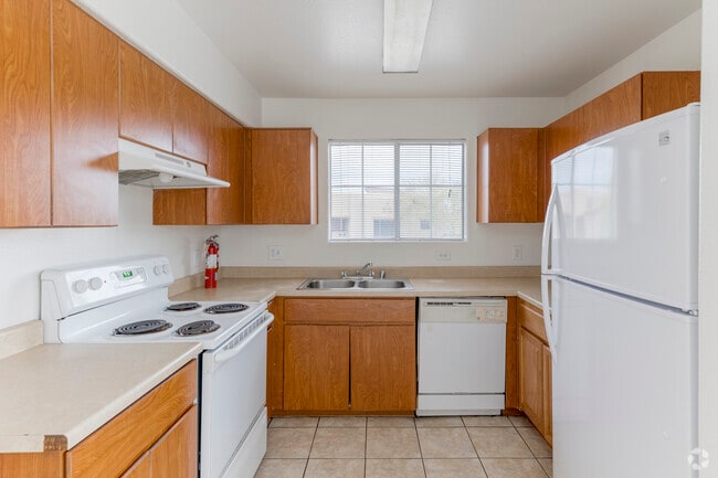 Interior Photo - Bradshaw Vista I