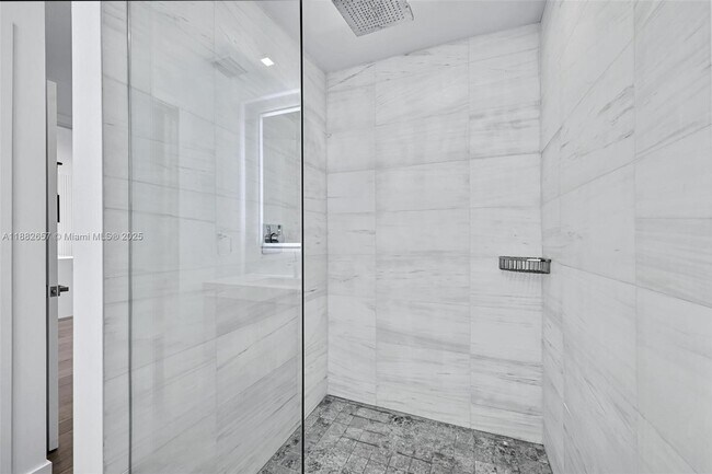 Building Photo - 204 Sunrise Dr