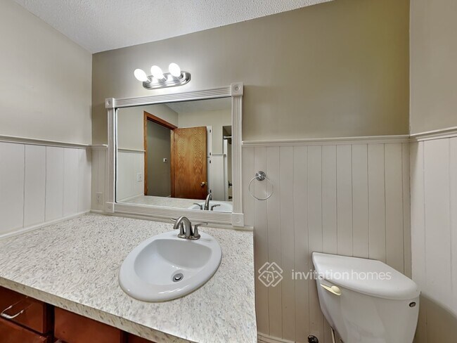 Building Photo - 3720 Roseberry Pl