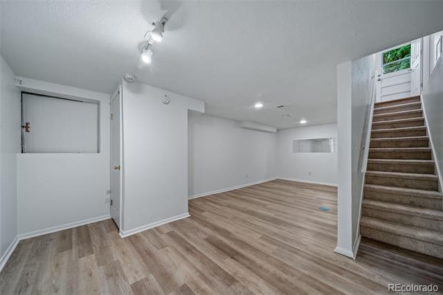Building Photo - 3124 S Vine Ct