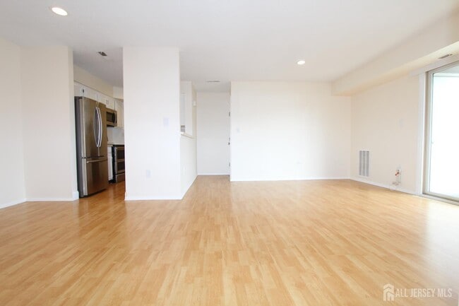 Building Photo - 1905 Aspen Dr