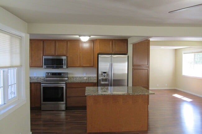 Building Photo - 3 Bedroom House in Mount Vernon