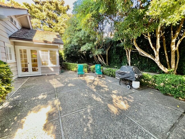 Building Photo - Charming and Accommodating Carmel-by-the-Sea Home coming soon!