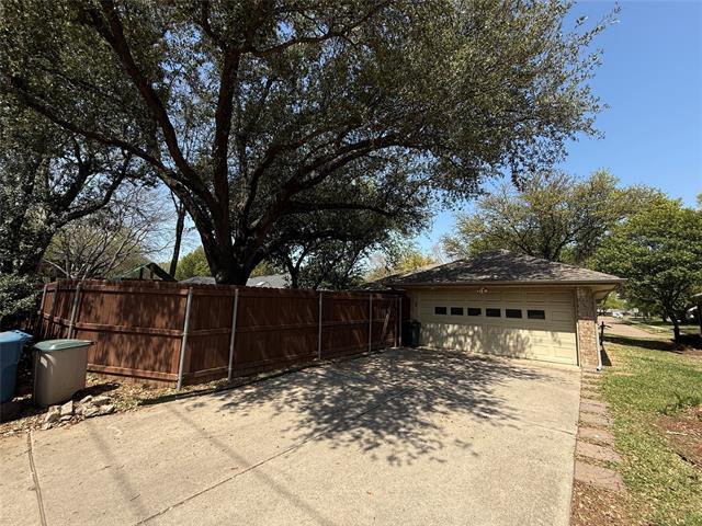 Building Photo - 933 Tupelo Dr