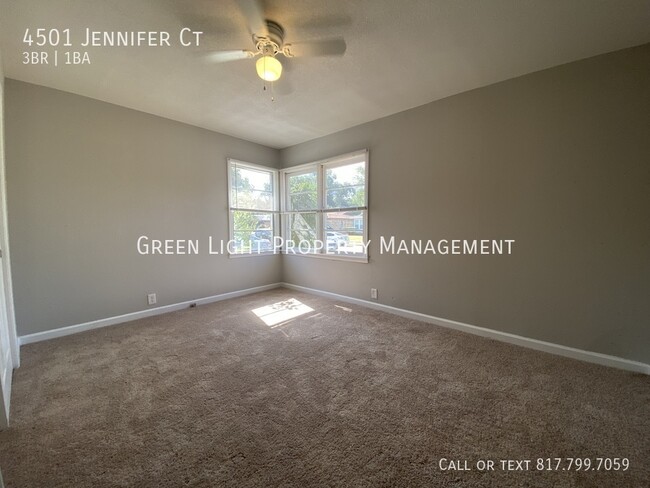Building Photo - 4501 Jennifer Ct