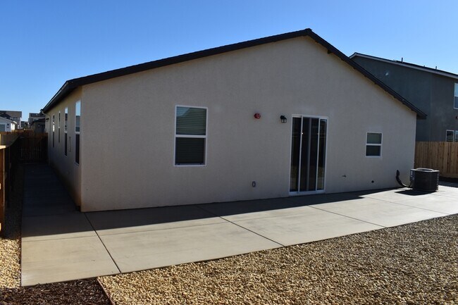 Building Photo - 399 Gallaway Ct