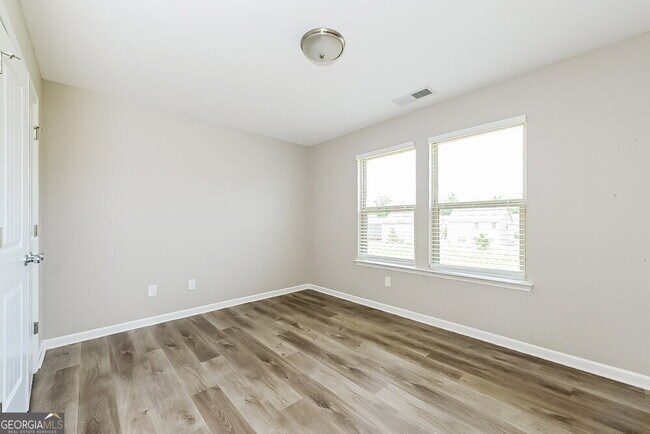Building Photo - 175 Biscayne Terrace