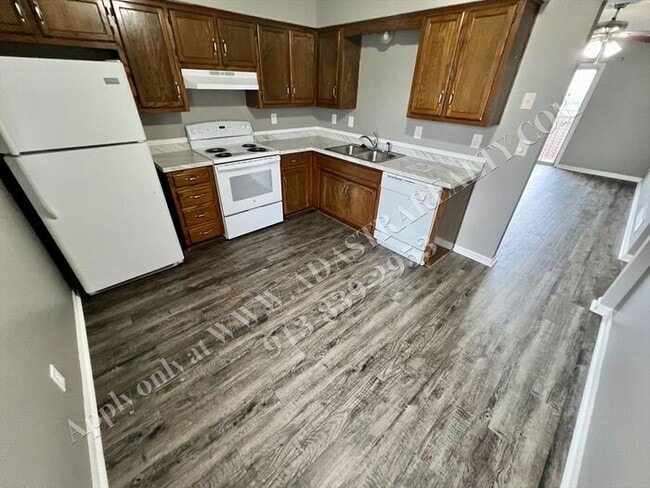 Building Photo - Affordable Living in Kansas City-Available NOW!!