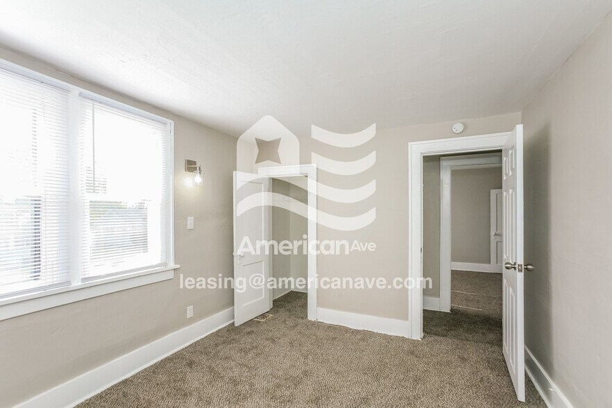 Building Photo - 1253 N Meade St