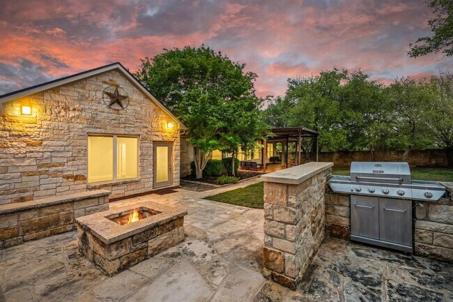 Building Photo - 1023 Grassy Field Rd