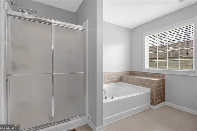 Building Photo - 2145 Waterford Park Dr