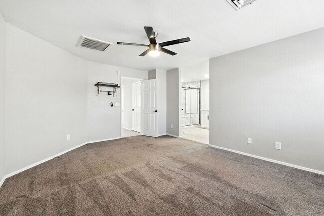 Building Photo - 4105 E Frye Rd