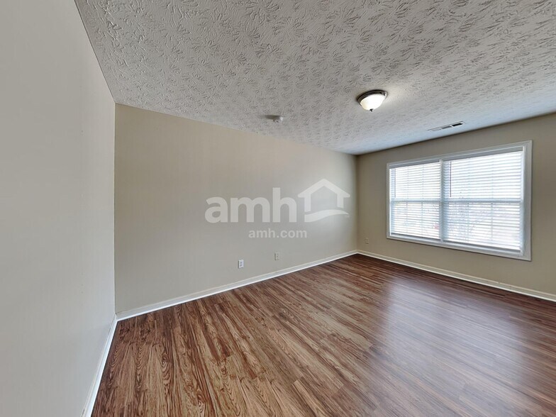 Building Photo - 1474 Queenie Smith Rd NE