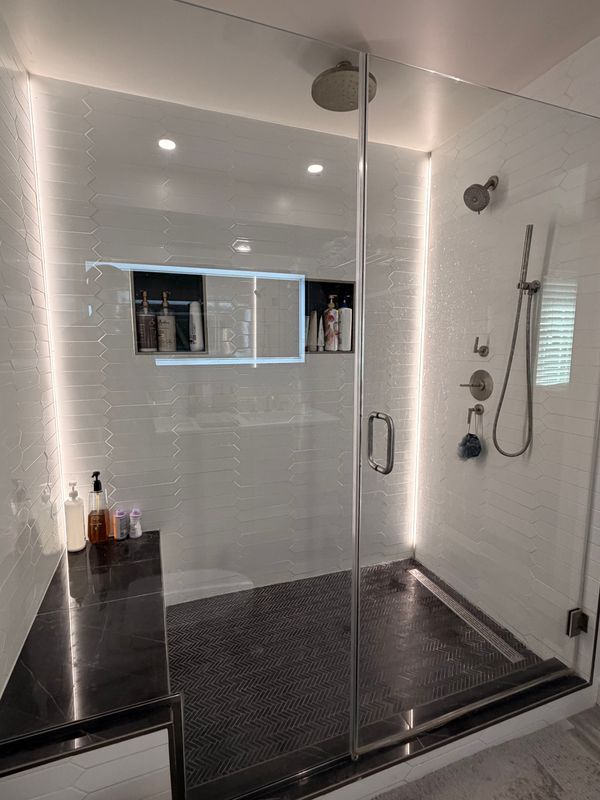 Building Photo - 11260 Orion Ave