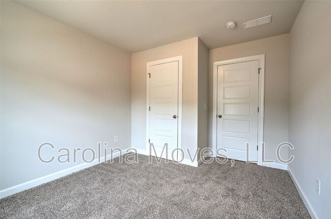 Building Photo - 500 Benoni Pl