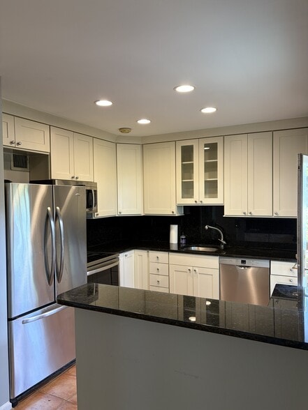 Building Photo - 9311 Chanute Dr