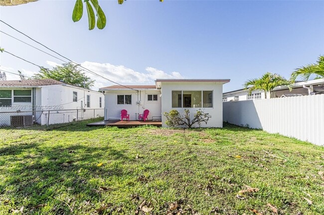 Building Photo - 616 NW 3rd Ct