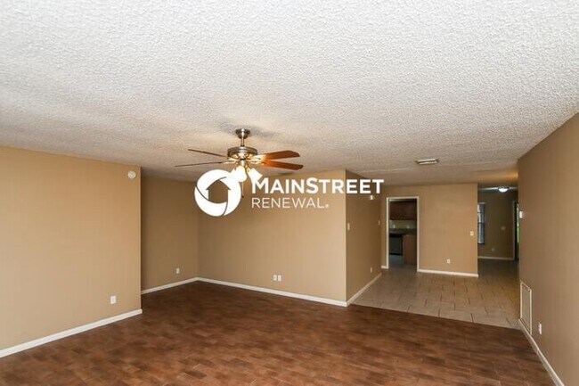 Building Photo - 3 Bedroom Pet-Friendly Home in Sebastian, ...