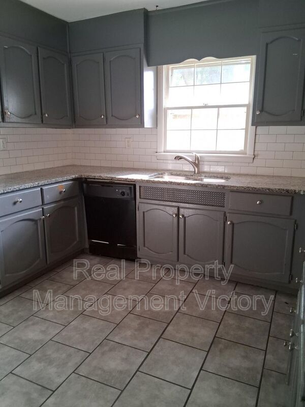 Building Photo - 817 Springlake Cir NE