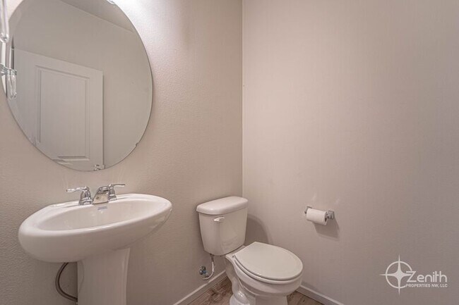 Building Photo - 2018 S Taverner Dr