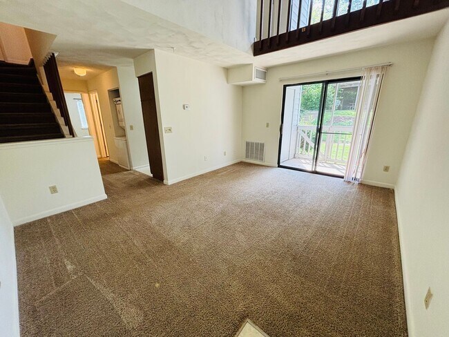 Building Photo - 507 Sunridge Dr