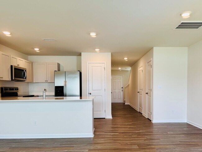Building Photo - New Construction with Amazing Amenities